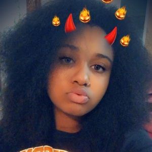 Meet your Posher, Kacey